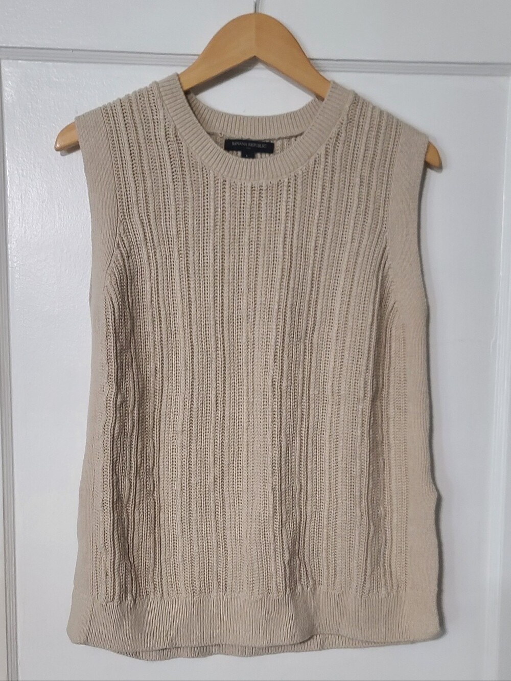 Banana Republic- Size Large- Cotton Sleeveless Cable Knit Sweater Tank - Cream